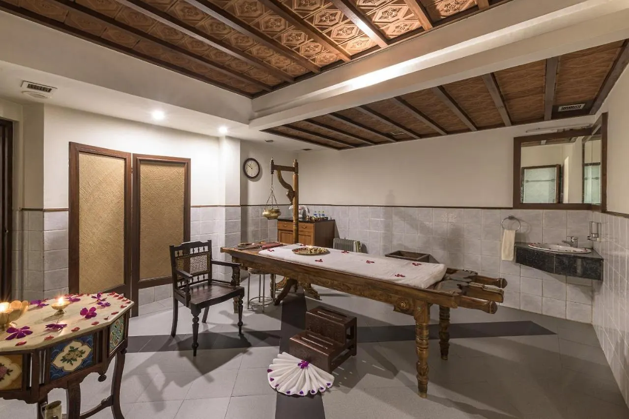 Hotel Club Mahindra Munnar Chinnakanal 5*,