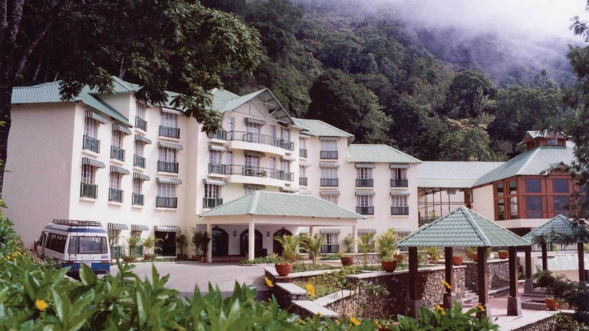 Club Mahindra Munnar Hotel Chinnakanal Resort
